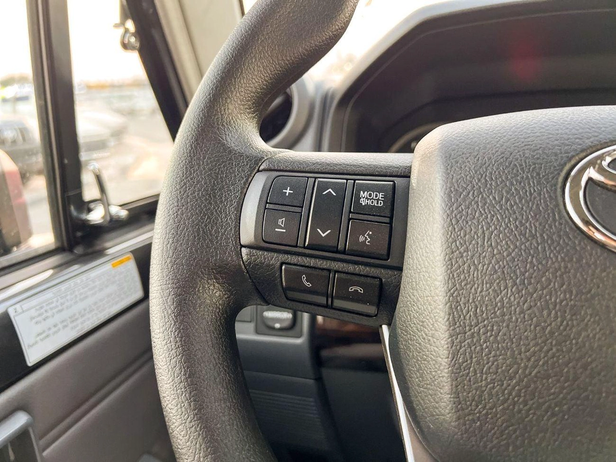Toyota Land Cruiser Pick Up 4.0L V6 STD-E EXPORT ONLY - TOYOTA LC79 4.0L STD-E-20-0