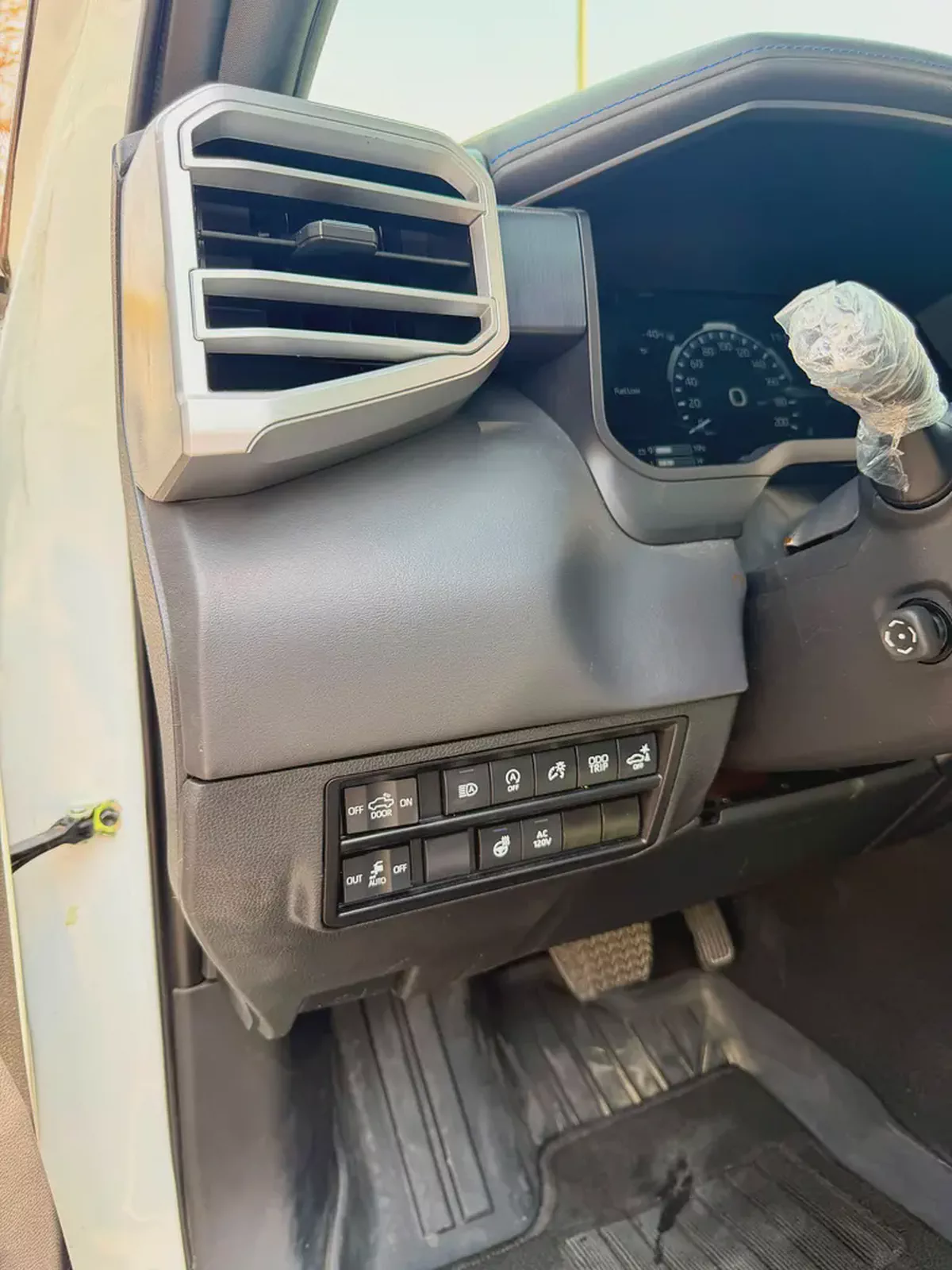 2024 Toyota Tundra Crewmax Platinum American Specs-8-8