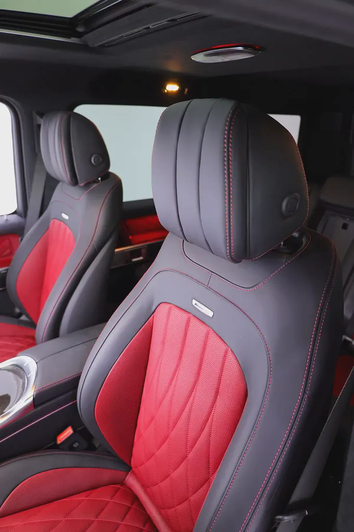 2027 G63 MANUFAKTUR EDITION + CARBON INTERIOR + 5 YEARS DEALER WARRANTY + SERVICE CONTRACT-10-10