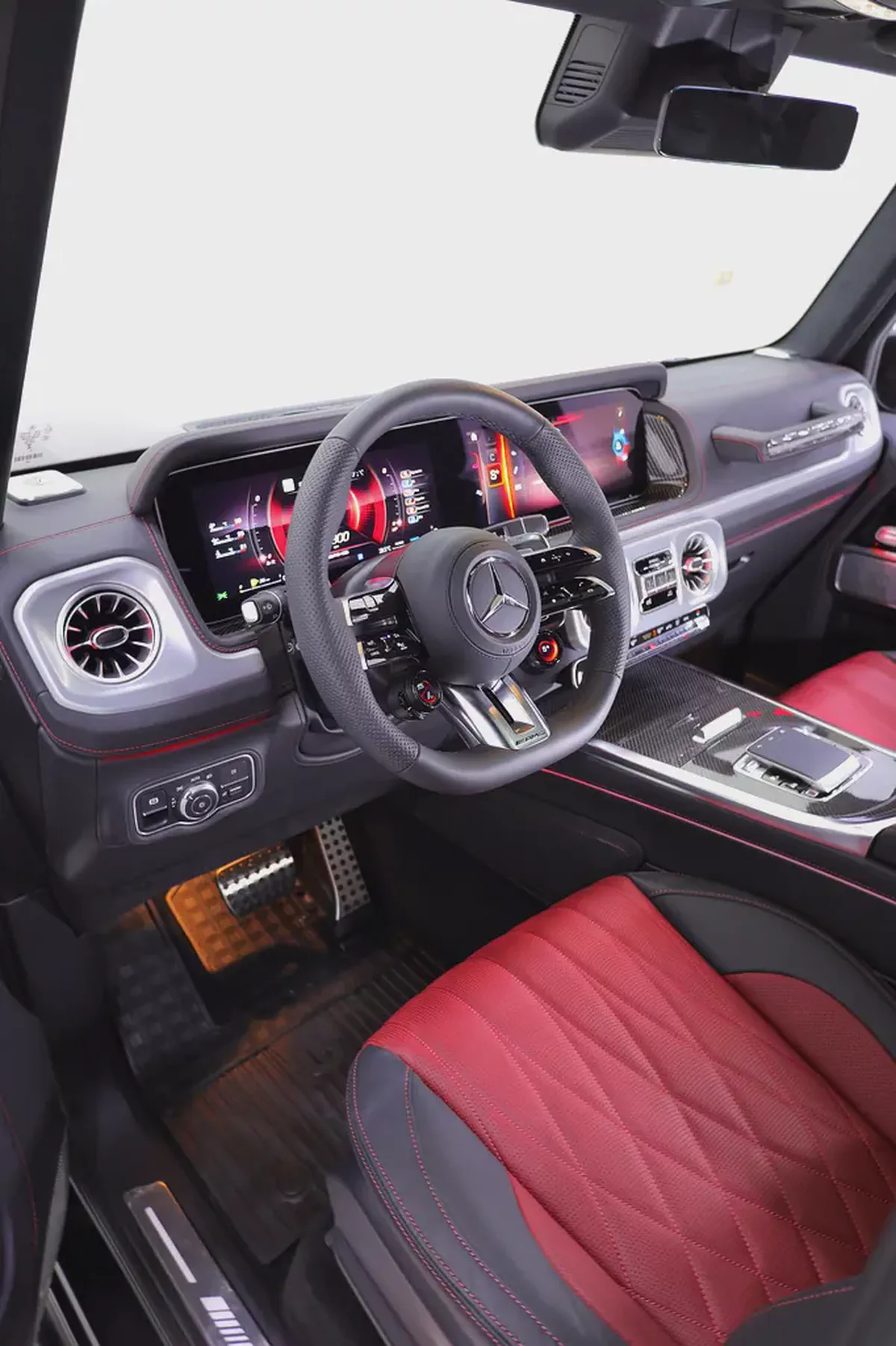 2027 G63 MANUFAKTUR EDITION + CARBON INTERIOR + 5 YEARS DEALER WARRANTY + SERVICE CONTRACT-17-17