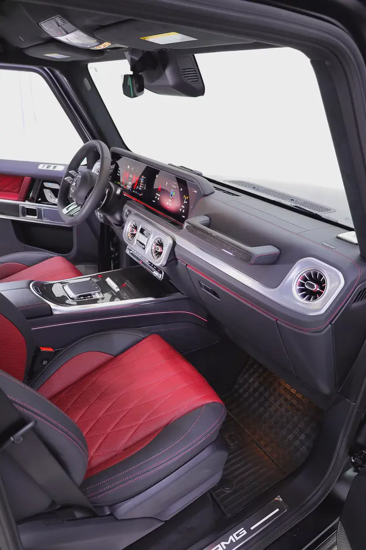 2027 G63 MANUFAKTUR EDITION + CARBON INTERIOR + 5 YEARS DEALER WARRANTY + SERVICE CONTRACT-7-7