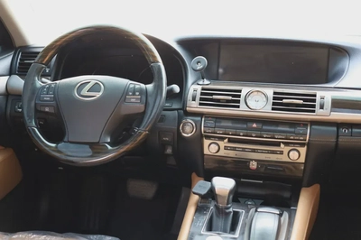 Used Lexus LS 460 4 door 4.6L SWB 2014-5