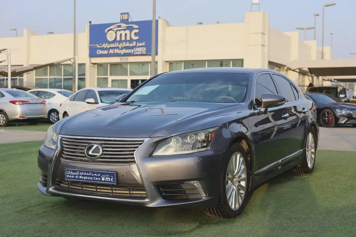 Used Lexus LS 460 4 door 4.6L SWB 2014