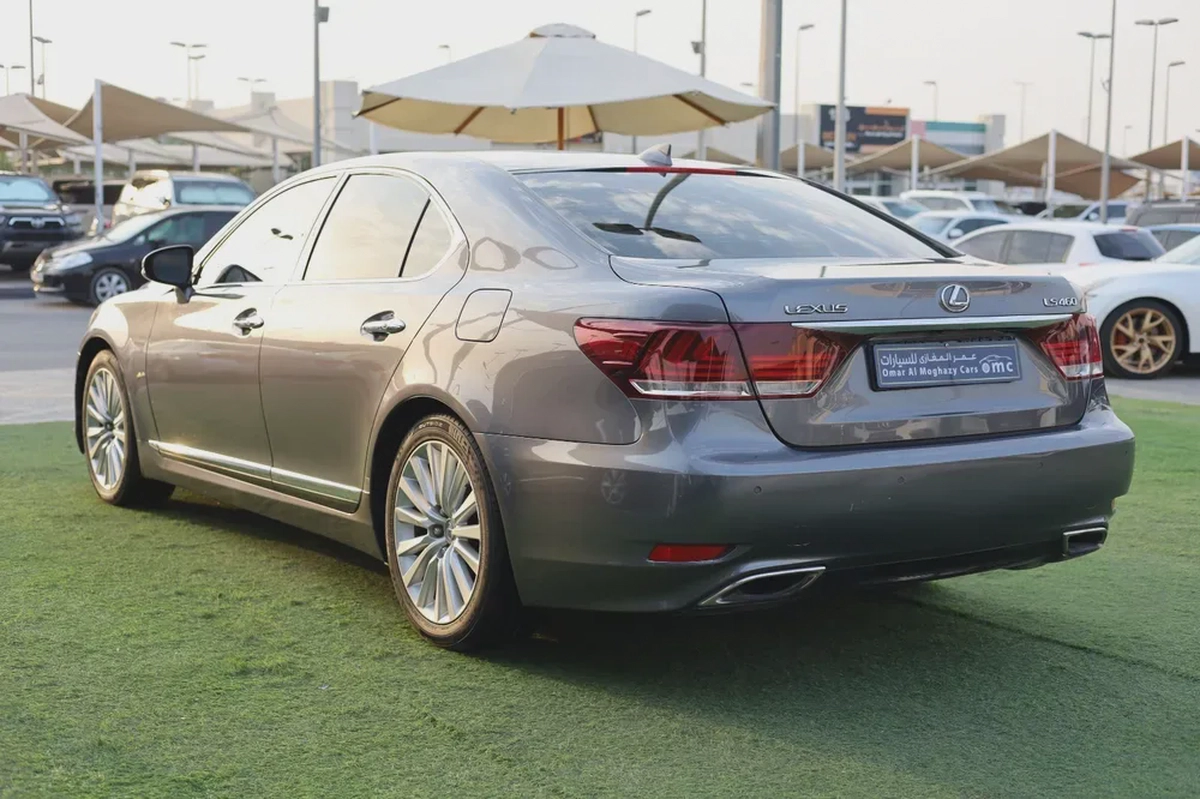 Used Lexus LS 460 4 door 4.6L SWB 2014-7-7