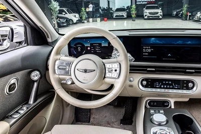 Genesis GV60 Electric 2022 | Korean Specs | Clean Title | 26K KM | White | جينسس GV60 كهرباء 2022 وا-11