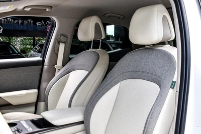 Genesis GV60 Electric 2022 | Korean Specs | Clean Title | 26K KM | White | جينسس GV60 كهرباء 2022 وا-4
