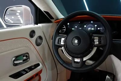 Rolls-Royce Spectre-5