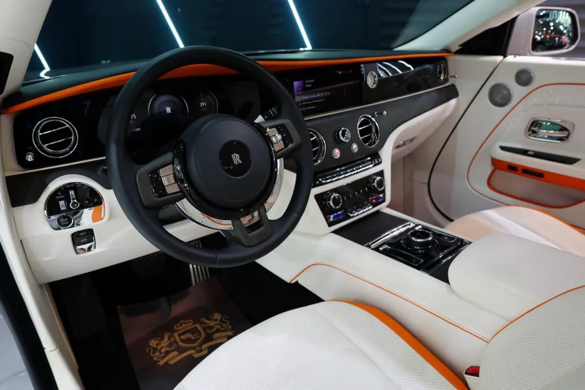Rolls-Royce Spectre-2-2
