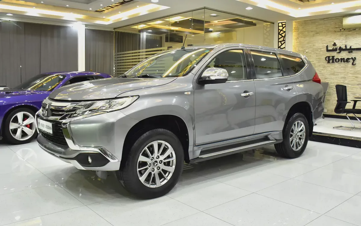 AED 888 EMi for 5 Yrs | Mitsubishi Montero Sport ( 2019 Model ) in Silver Color GCC Specs-1-1