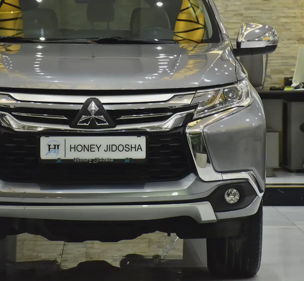 AED 888 EMi for 5 Yrs | Mitsubishi Montero Sport ( 2019 Model ) in Silver Color GCC Specs-3-3