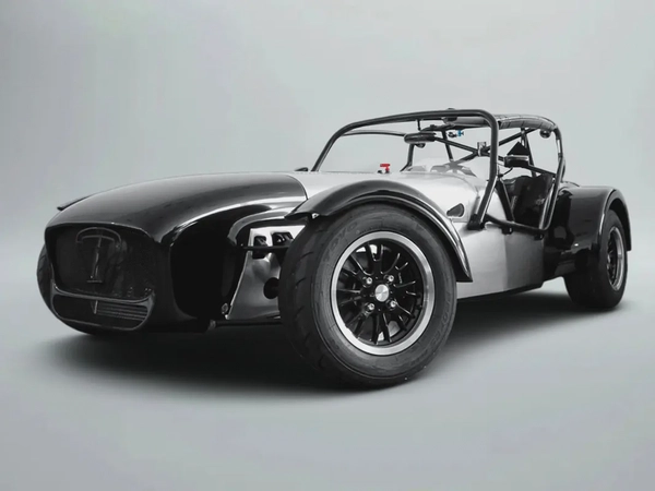 2025 Caterham 420 Race Car / Caterham Race Series inc. 14 Races + Spares Pack  Racing License