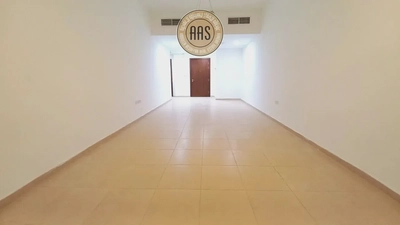 In prime location huge 1bhk with all amenities-6