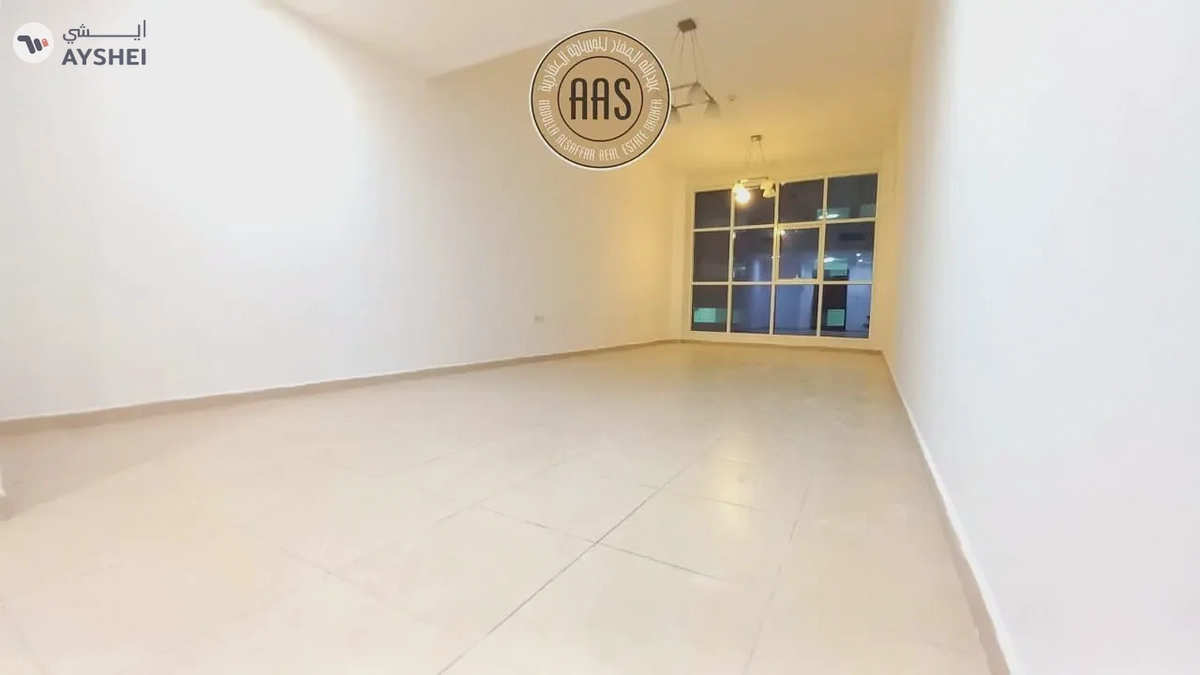In prime location huge 1bhk with all amenities-12-12