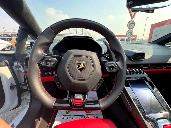 Lamborghini Huracan EVO Spyder