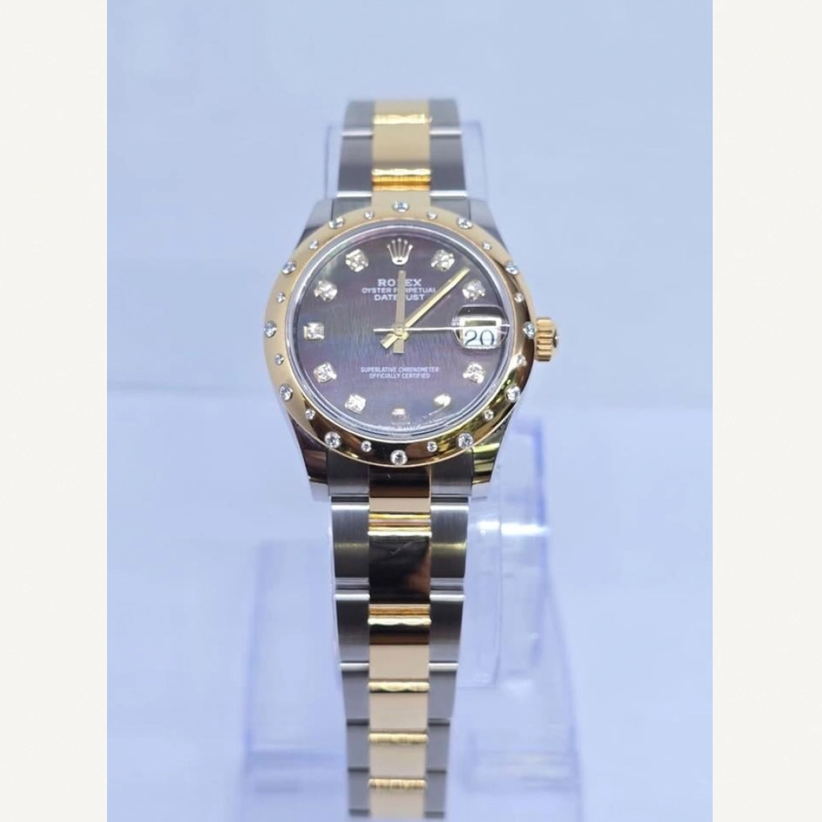 Rolex Datejust Mother of Pearl Diamond Dial 31mm with Oyster Bracelet | Condition: Like new & unworn | Year of production 2021 | Original box | Original papers-1-1