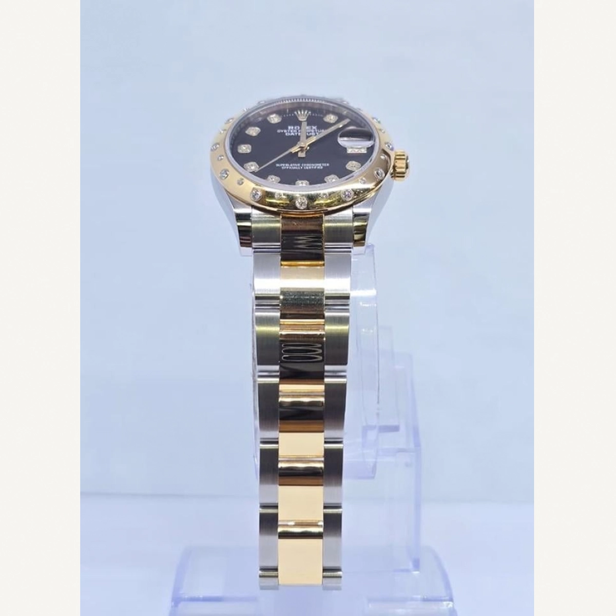 Rolex Datejust Mother of Pearl Diamond Dial 31mm with Oyster Bracelet | Condition: Like new & unworn | Year of production 2021 | Original box | Original papers-3-3