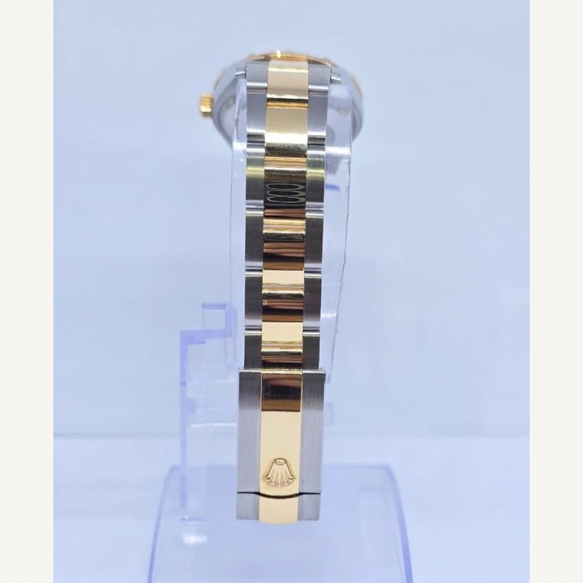 Rolex Datejust Mother of Pearl Diamond Dial 31mm with Oyster Bracelet | Condition: Like new & unworn | Year of production 2021 | Original box | Original papers-5-5