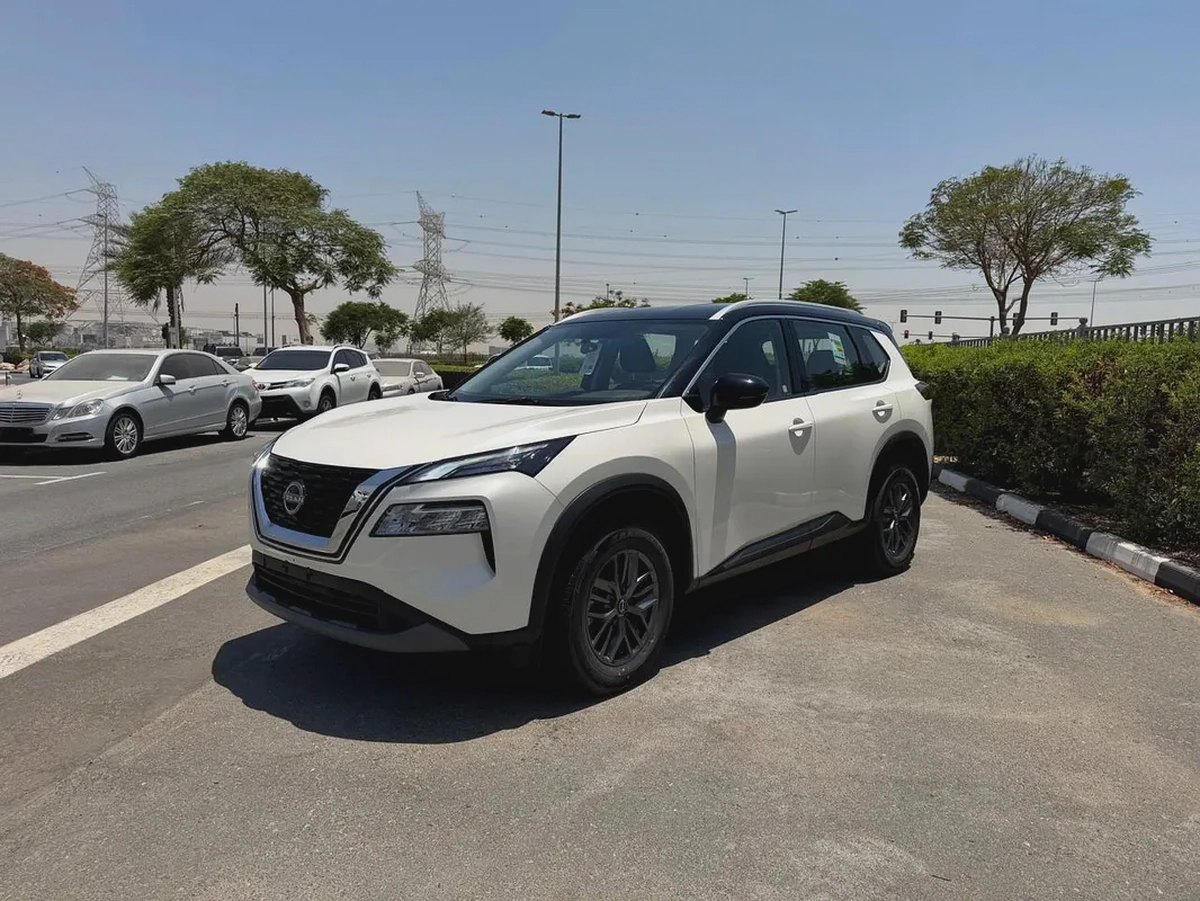 Nissan X-Trail 2025 | GCC Specs | Brand New| 4WD| warranty Rostomani