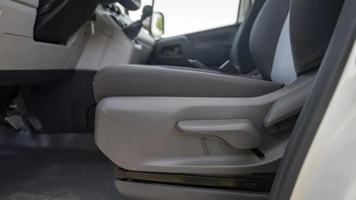 Toyota Hiace TOYOTA HIACE HR 3.5L Petrol MT 14 SEATER MY2023 – WHITE-11