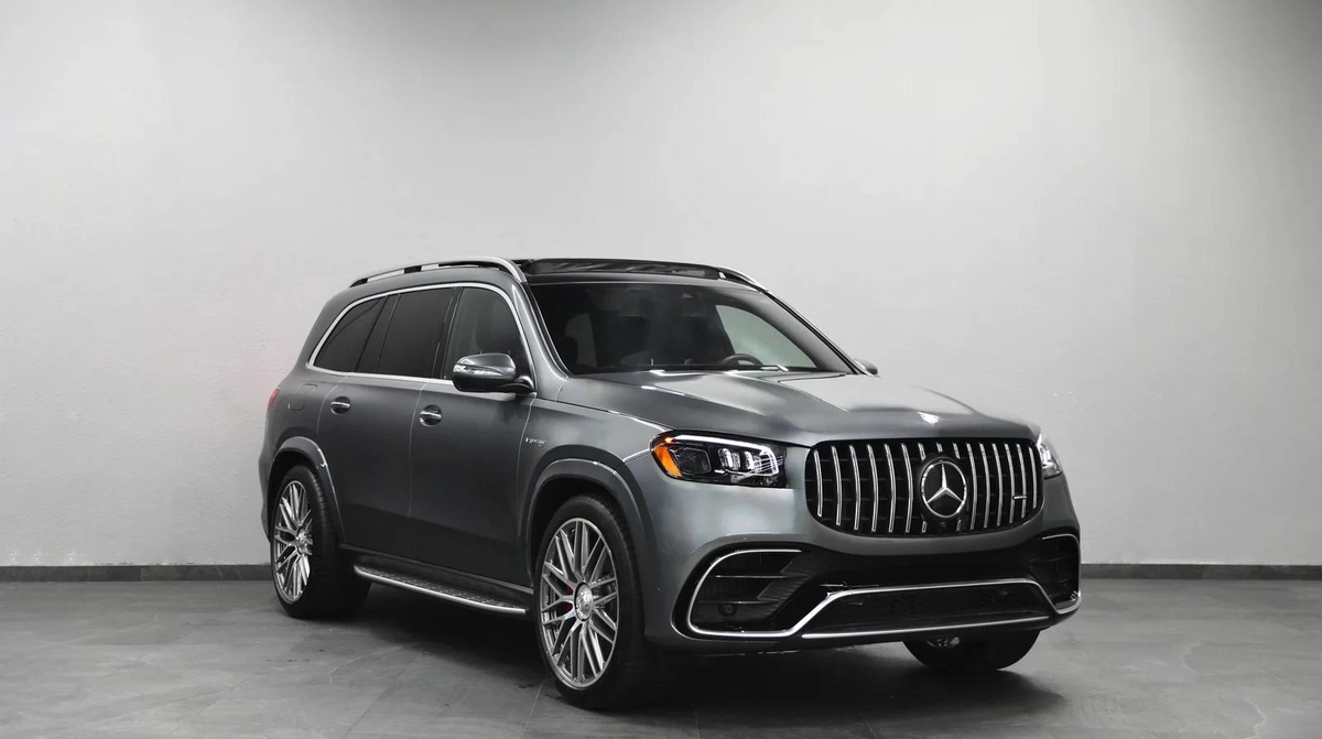 GLS 63 | Original AMG | Clean Title | Free Insurance and Registration-6-6