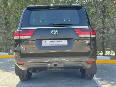 Toyota Land Cruiser GR 3.5T-6