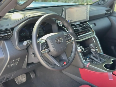 Toyota Land Cruiser GR 3.5T-11