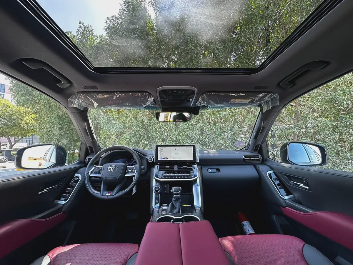Toyota Land Cruiser GR 3.5T-7-7