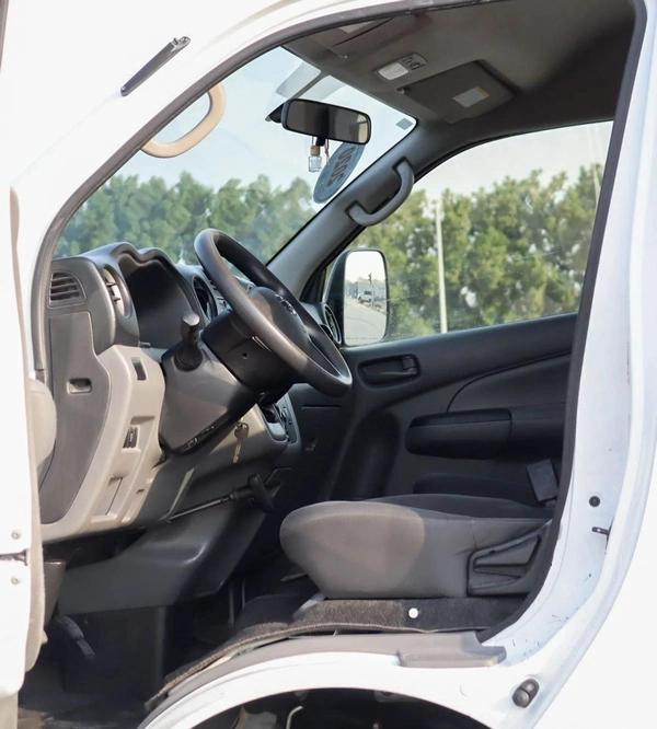 Nissan Urvan STD Automatic | 2.5 L | 2020 | GCC | Accident-Free | In Excellent Condition | 1176 P.M