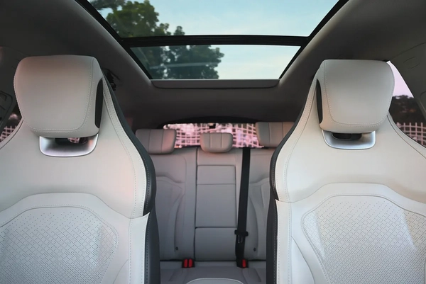 0% DP - GCC SPECS - JETOUR DASHING 1.6TC LUXURY - LOW MILEAGE