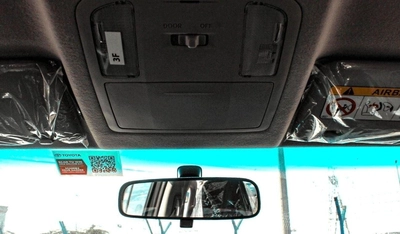 Toyota Hilux GL HILUX 2.4L MT-11