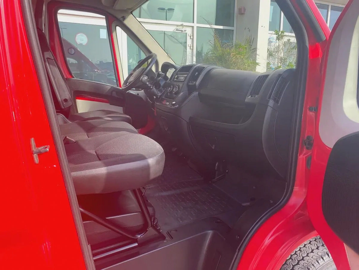 Peugeot Boxer L2H2 2018 - GCC Specs - Well Maintained-9-9