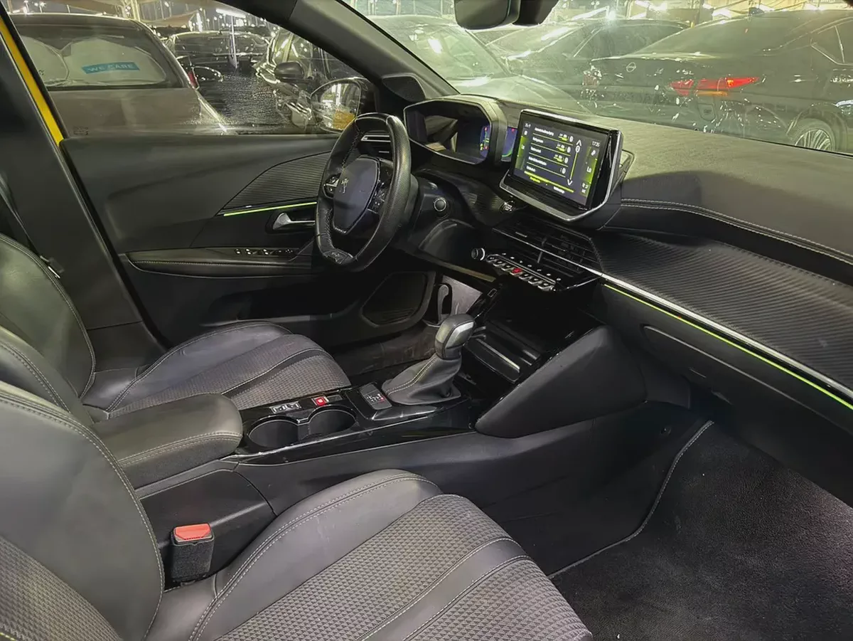 Peugeot 208 GT Line 2022 | GCC Specs | Low Mileage | Warranty-11-11