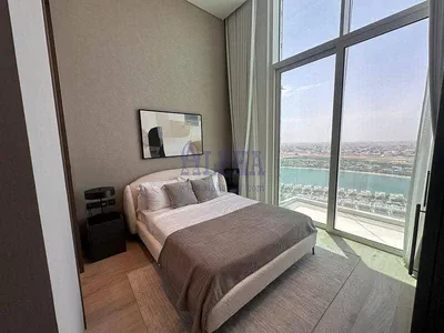 Spacious Penthouse| Luxury Living| High-end-7