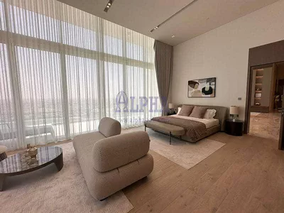 Spacious Penthouse| Luxury Living| High-end-6