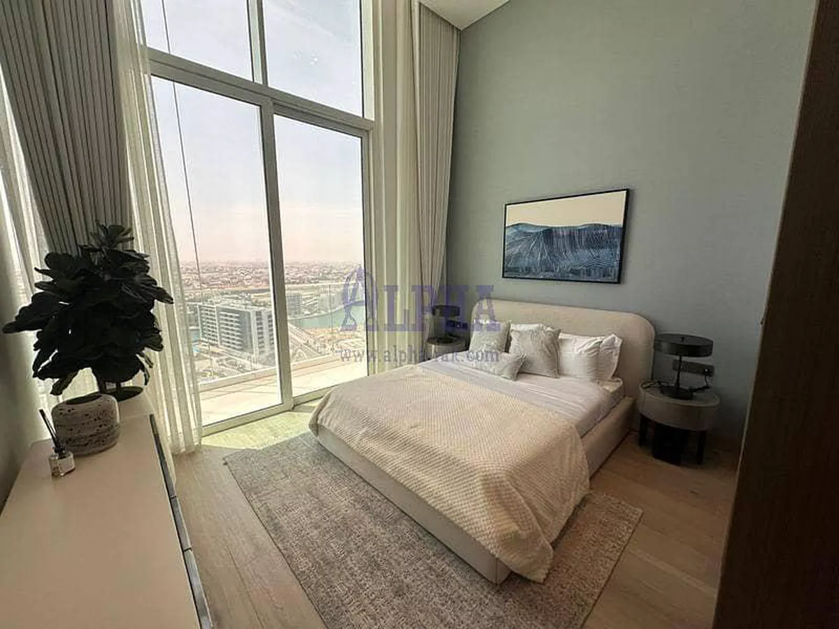 Spacious Penthouse| Luxury Living| High-end-8-8