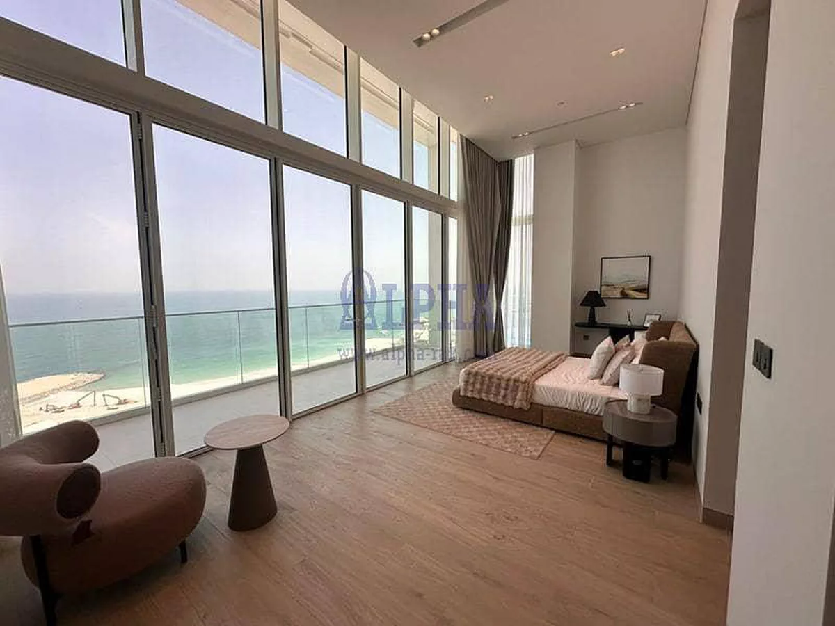 Spacious Penthouse| Luxury Living| High-end-3-3