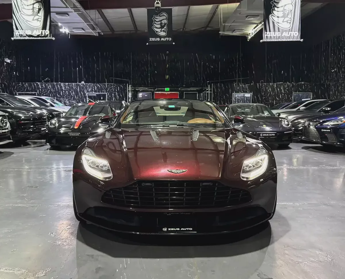 2018 Aston Martin DB 11 | GCC | 5.2 L Twin Turbo | Well Maintained-1-1