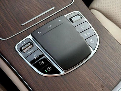 Mercedes Benz GLC 300 STD (NON GCC) Premium-13