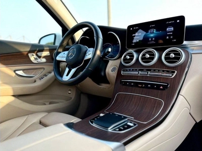 Mercedes Benz GLC 300 STD (NON GCC) Premium-7