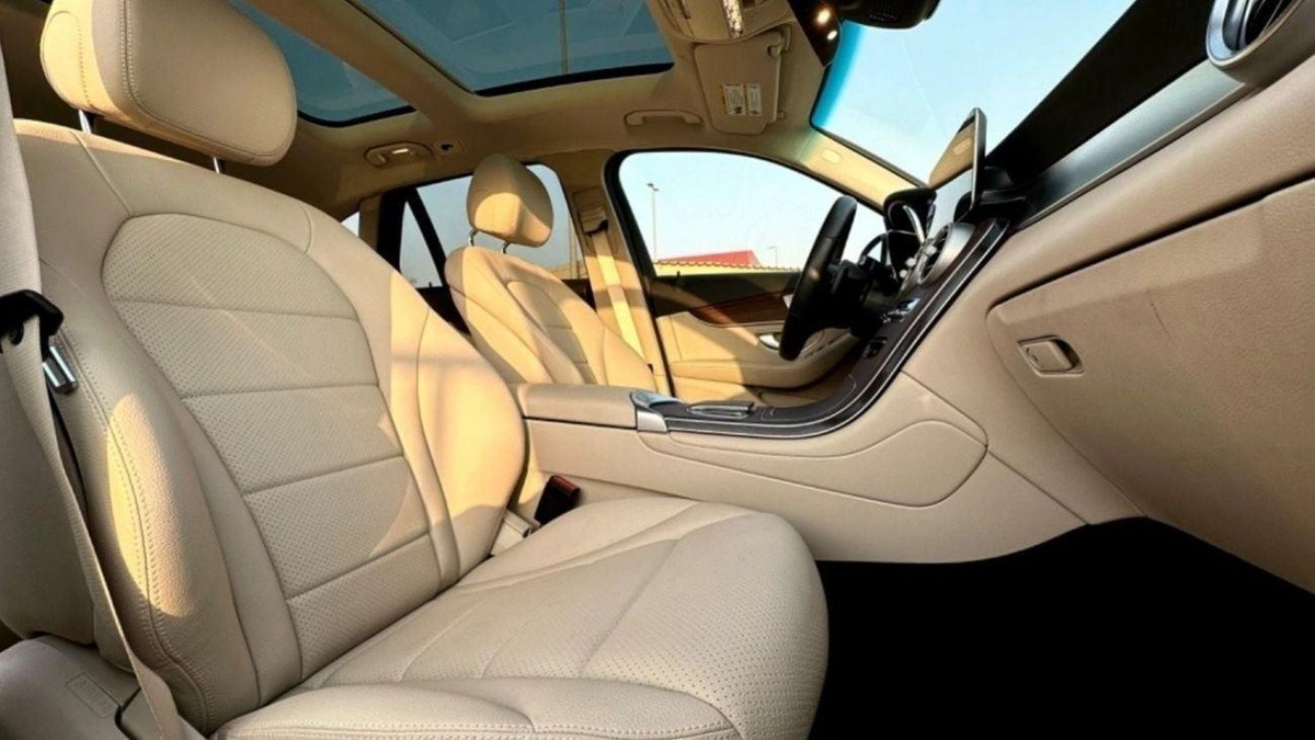 Mercedes Benz GLC 300 STD (NON GCC) Premium-8-8