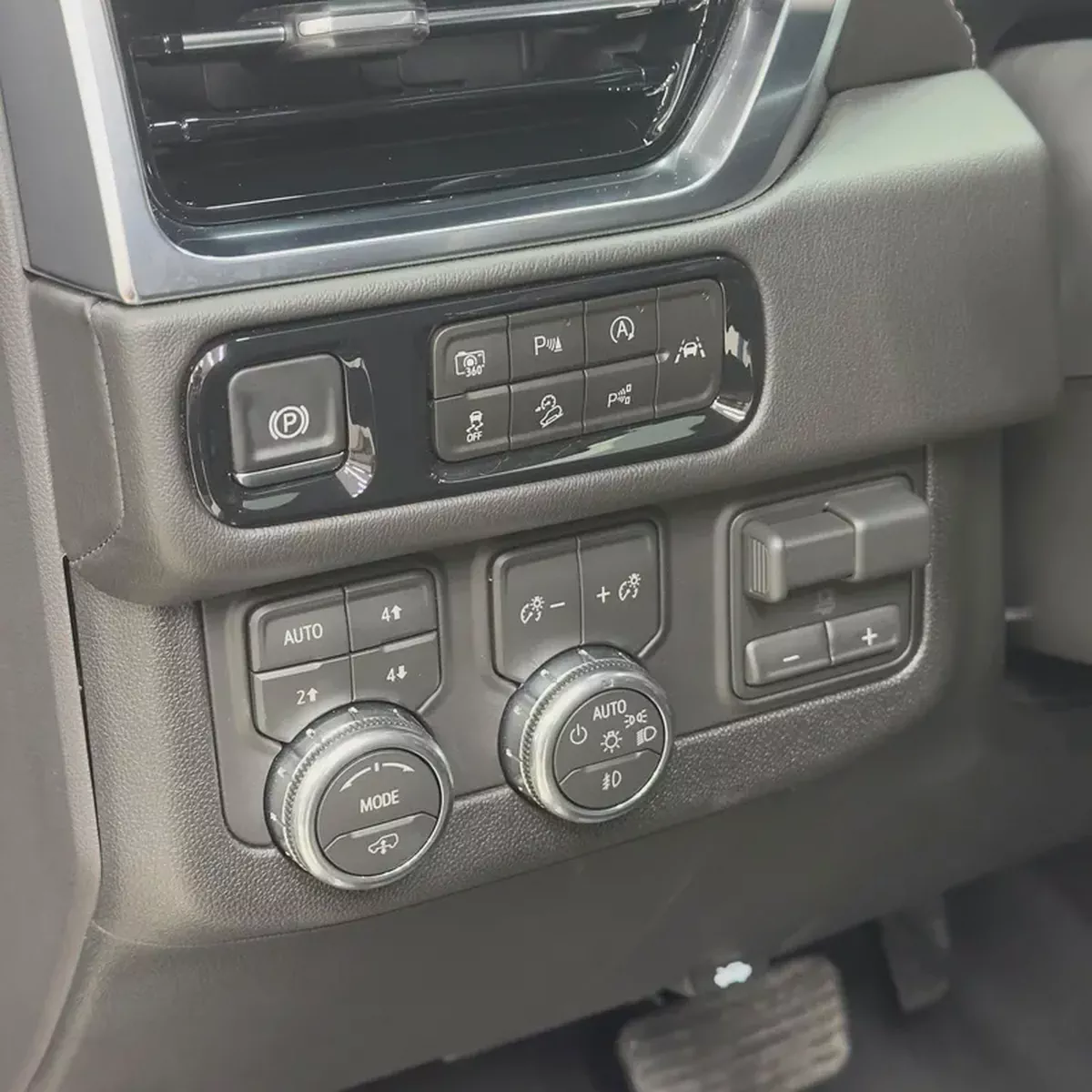2026 GMC Yukon Denali - Brand New-13-13