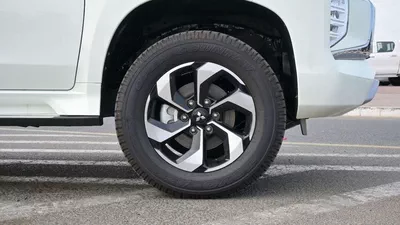 Mitsubishi Montero Sport MONTERO SPORT 3.0L FULL OPTION-9