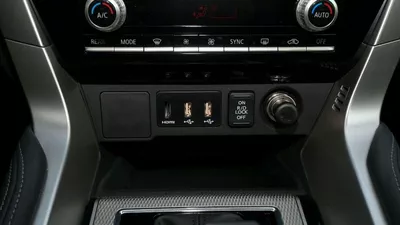 Mitsubishi Montero Sport MONTERO SPORT 3.0L FULL OPTION-17