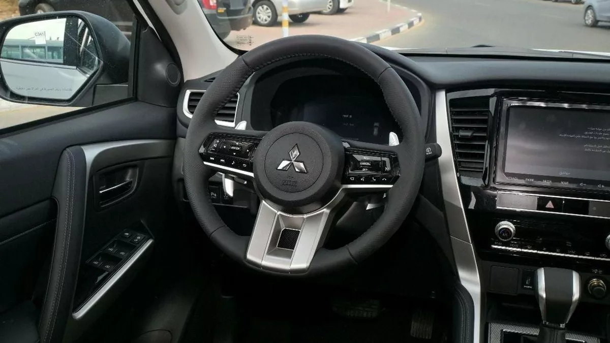 Mitsubishi Montero Sport MONTERO SPORT 3.0L FULL OPTION-16-0