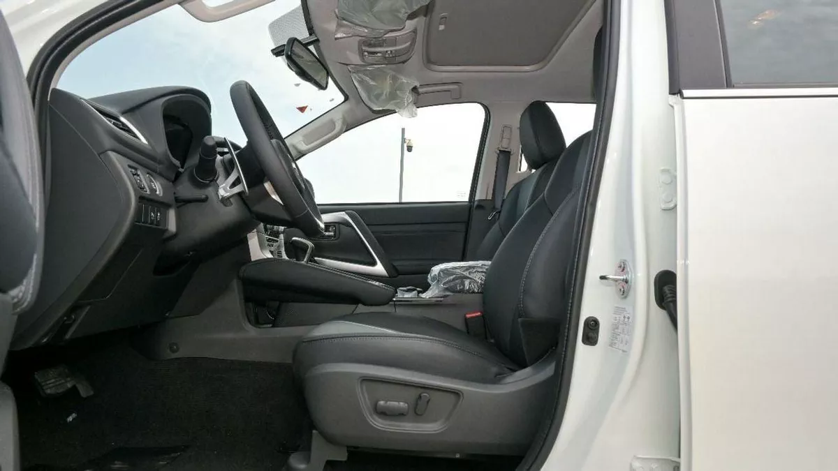Mitsubishi Montero Sport MONTERO SPORT 3.0L FULL OPTION-19-0