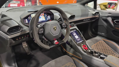 LAMBORGHINI HURACAN EVO SPYDER-3
