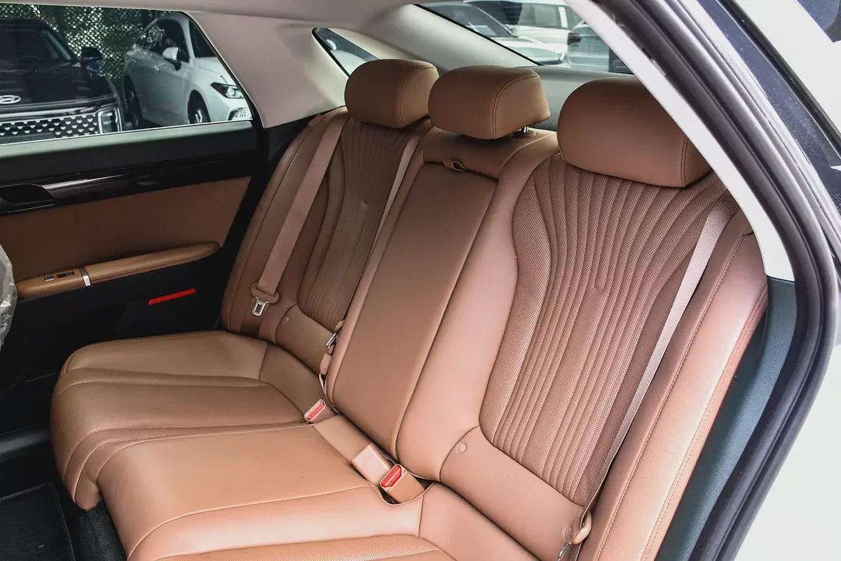 Hyundai Azera Hybrid 2025 | Korean Specs | Clean Title | 13K KM | White | هيونداي ازيرا هايبرد 2025-8-8
