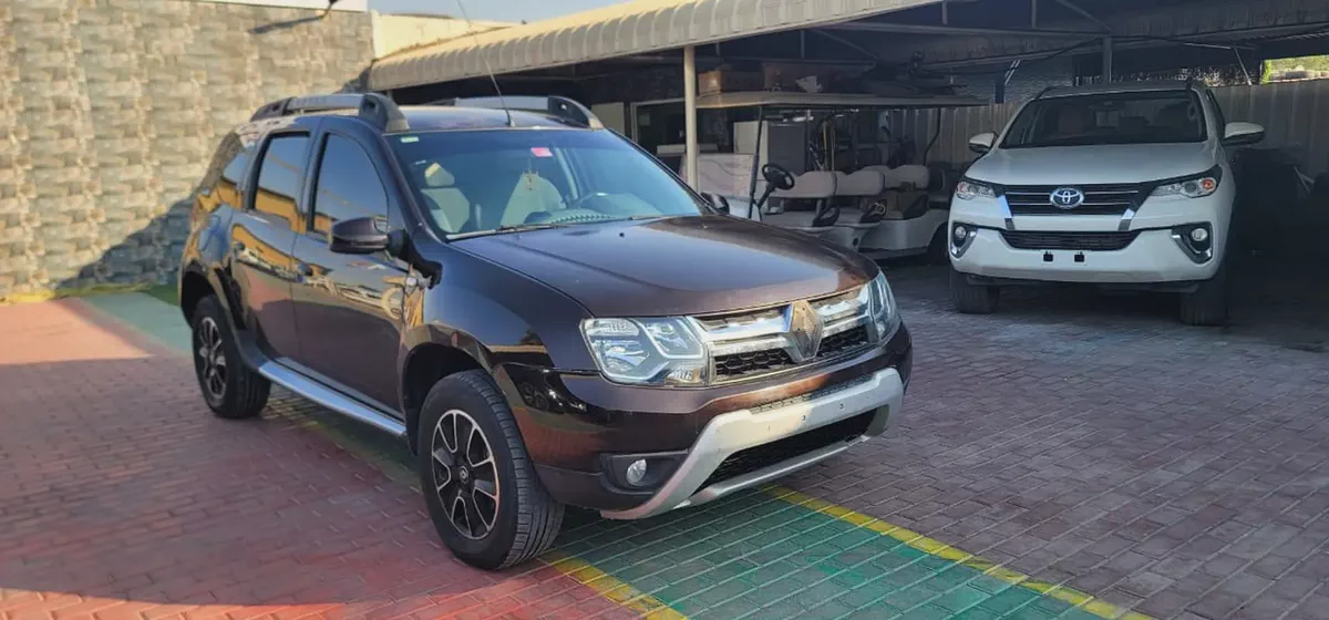 Renault Duster SE 4X4 2018 | GCC Specs | Well Maintained-2-2