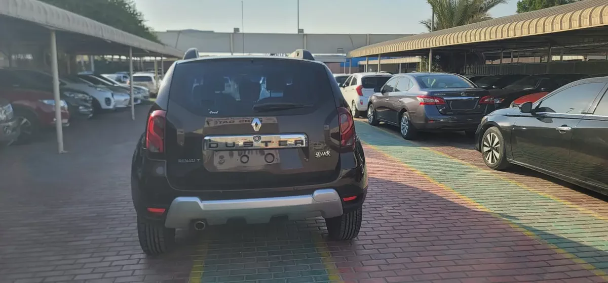 Renault Duster SE 4X4 2018 | GCC Specs | Well Maintained-5-5