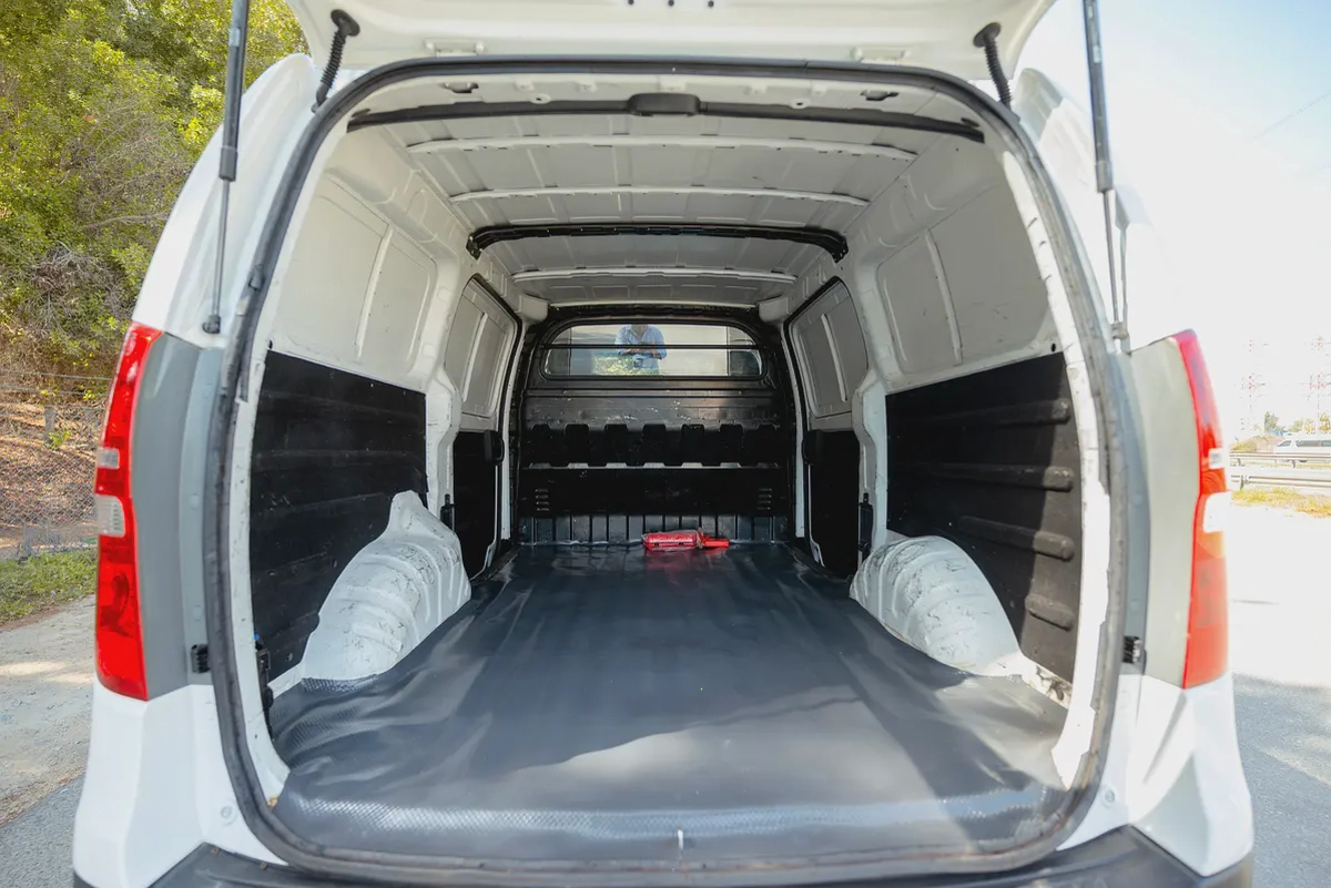 H1 Delivery Van | Manual | GCC Specs | Ref#H89342